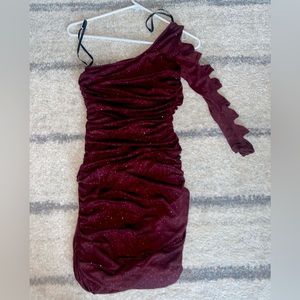 Sparkly burgundy dress, one shoulder - with bowls, size S